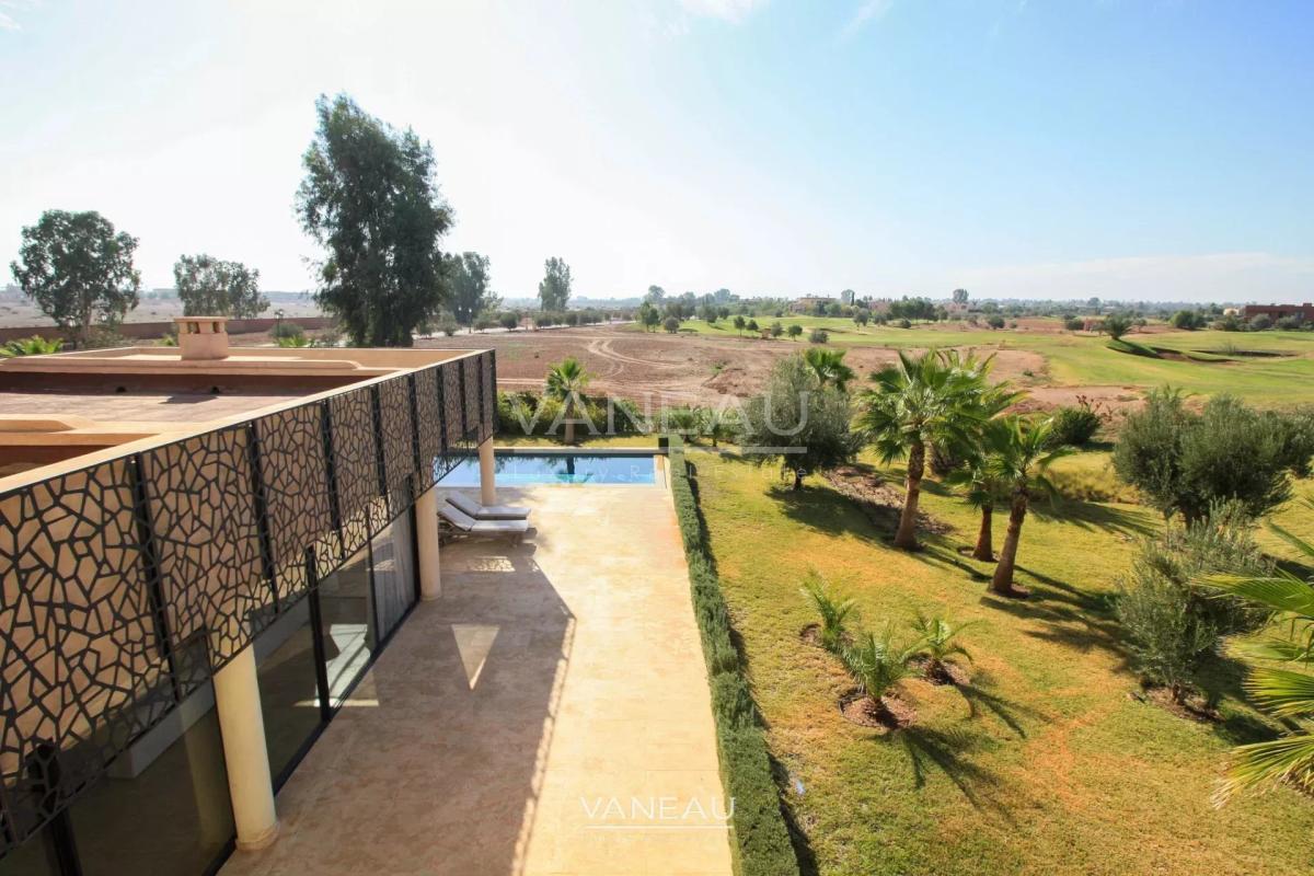 VENTE MAGNIFIQUE VILLA CONTEMPORAINE SUR GOLF