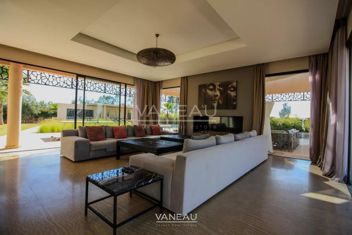 VENTE MAGNIFIQUE VILLA CONTEMPORAINE SUR GOLF