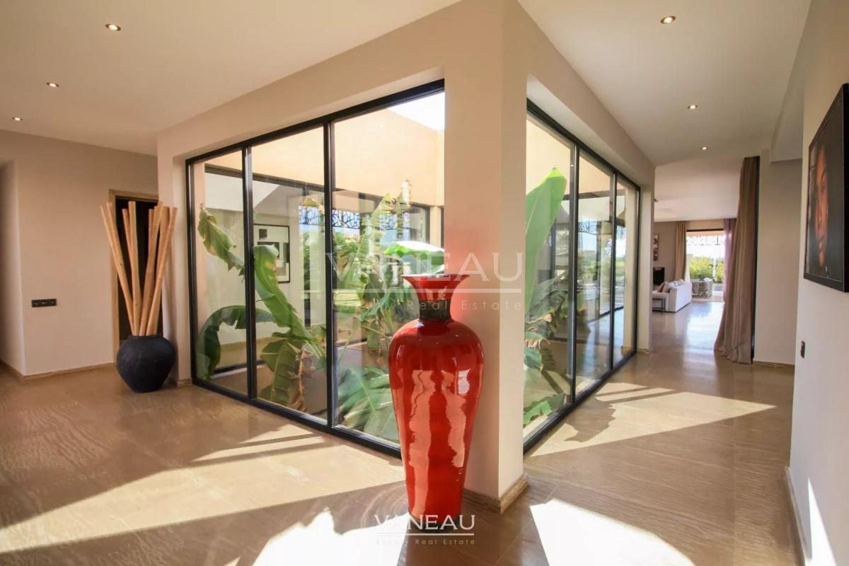 VENTE MAGNIFIQUE VILLA CONTEMPORAINE SUR GOLF