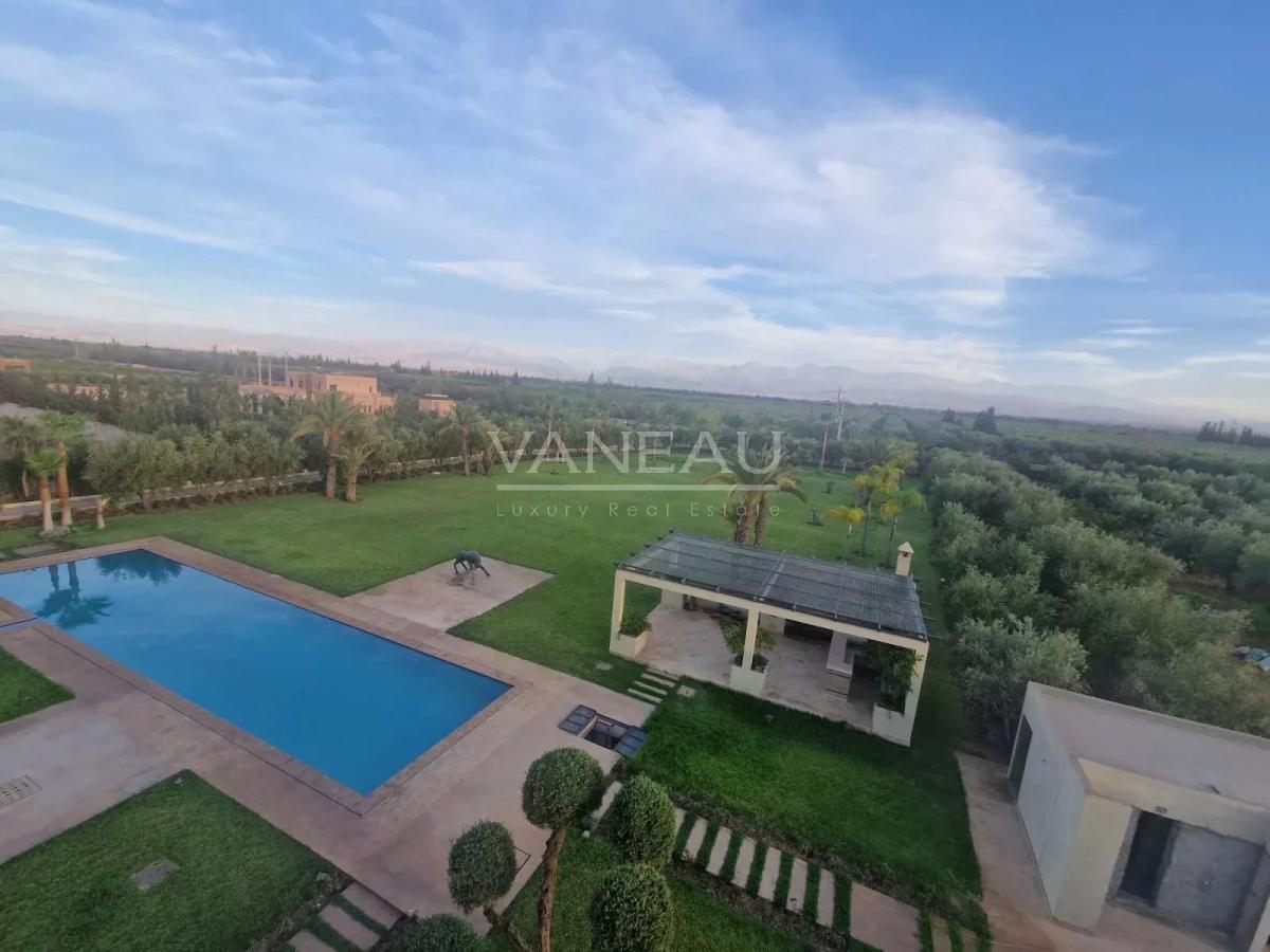VENTE VILLA NEUVE SUR 2 HECTARES A SEULEMENT 15 MINUTES DE MARRA