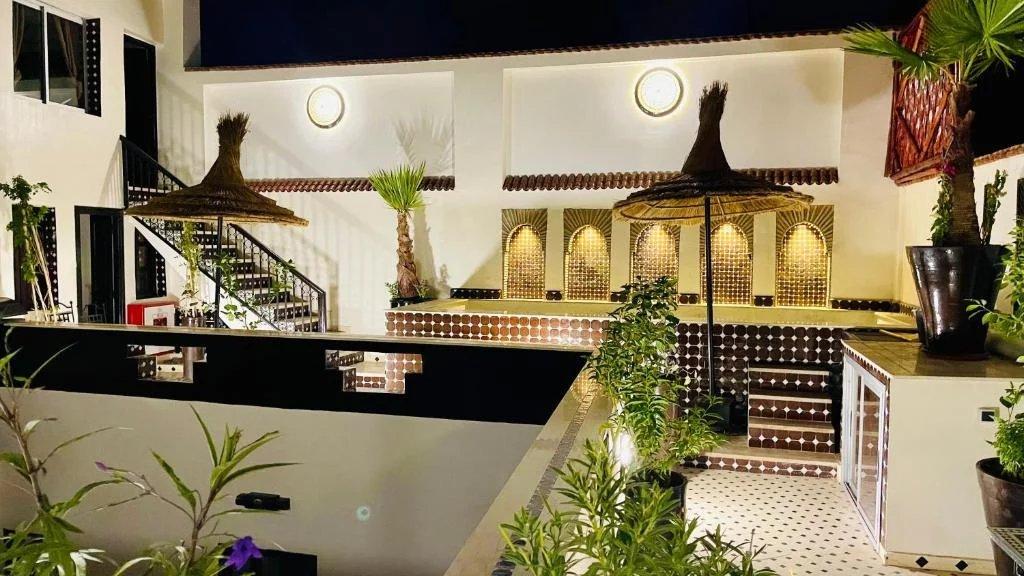 Marrakech maison d'hôtes de 7 chambres piscine sur la terrasse