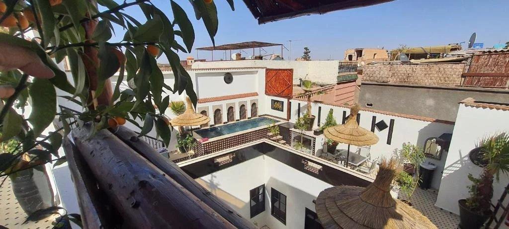 Marrakech maison d'hôtes de 7 chambres piscine sur la terrasse