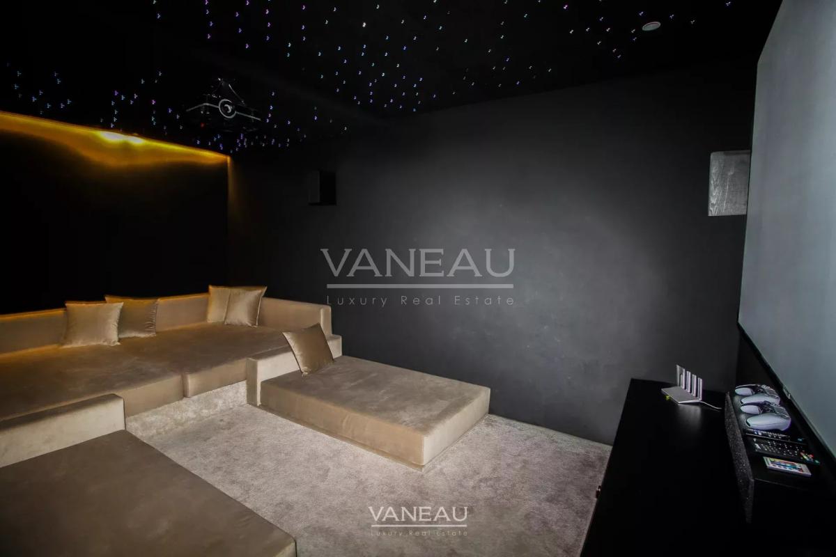 Superbe villa contemporaine en première ligne de golf