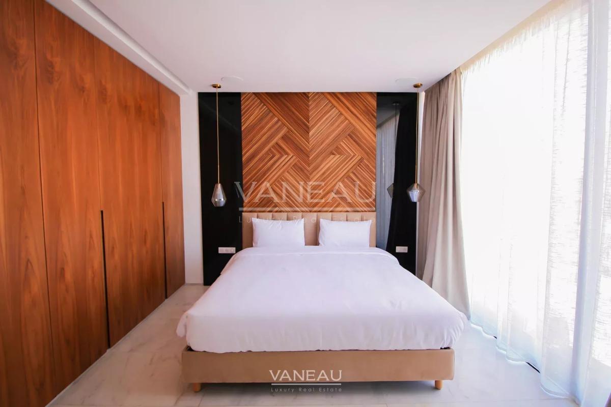 Superbe villa contemporaine en première ligne de golf