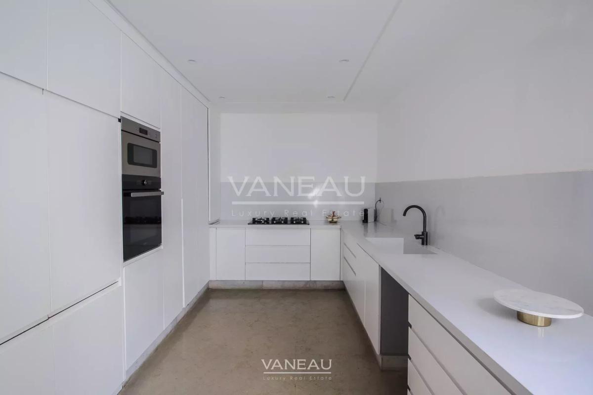 Superbe villa contemporaine en première ligne de golf