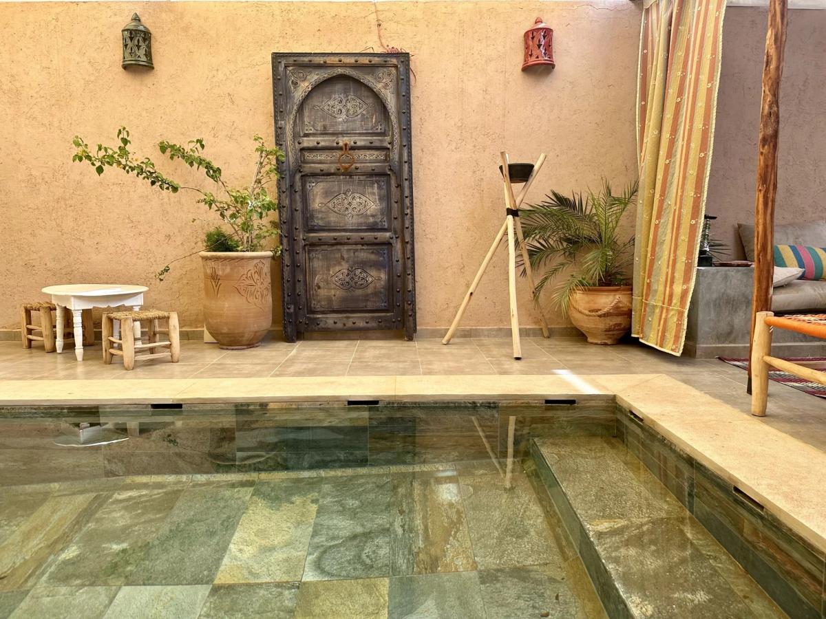 Rez de jardin avec piscine privative 15 min de Marrakech