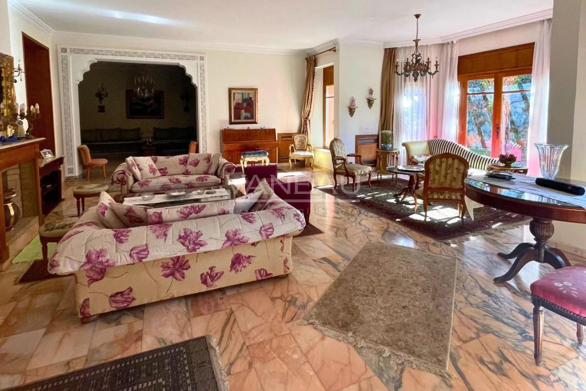 VENTE VILLA DE LUXE AU COEUR DE CASABLANCA