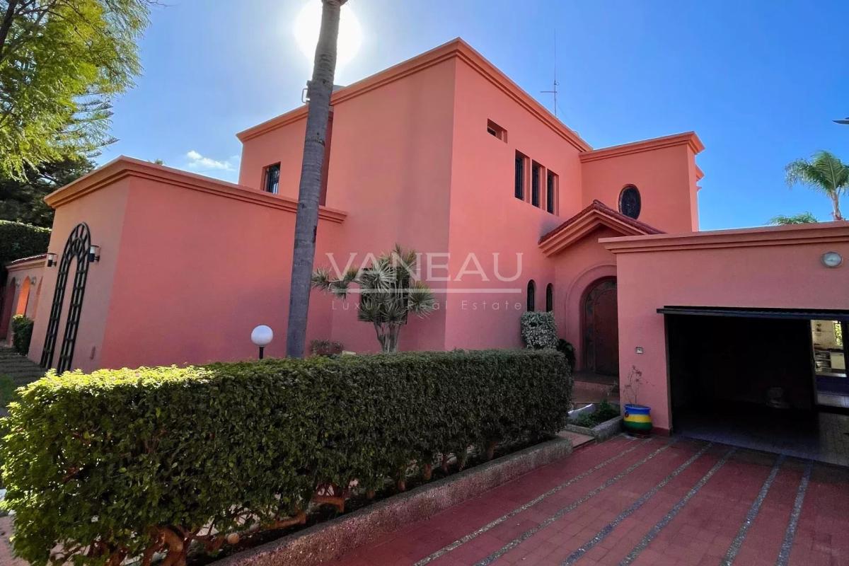 VENTE VILLA DE LUXE AU COEUR DE CASABLANCA