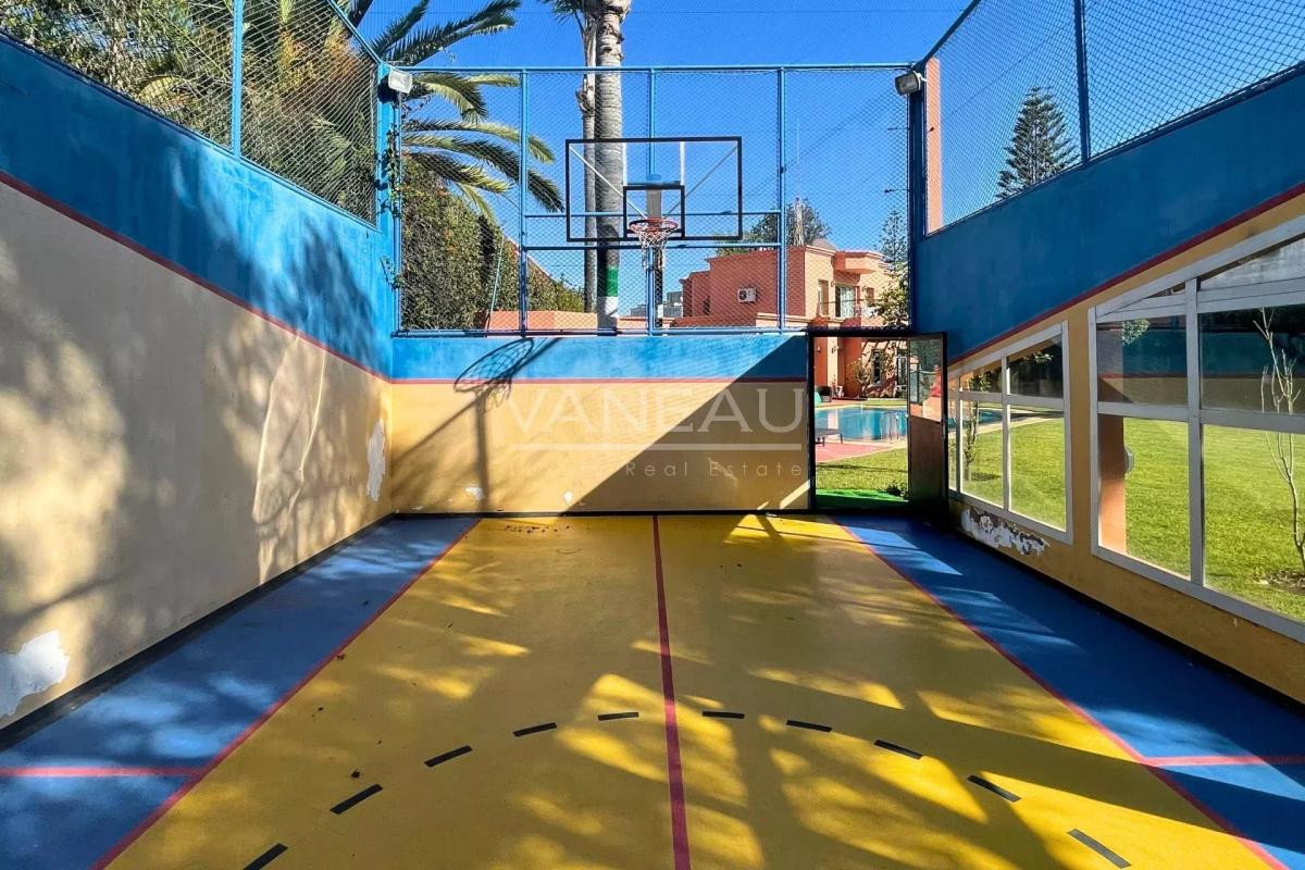 VENTE VILLA DE LUXE AU COEUR DE CASABLANCA