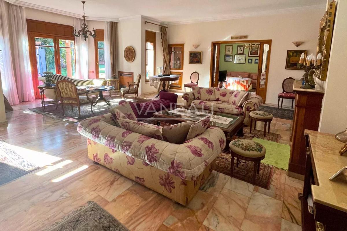 VENTE VILLA DE LUXE AU COEUR DE CASABLANCA