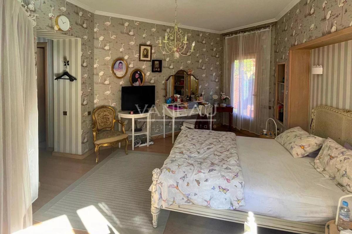 VENTE VILLA DE LUXE AU COEUR DE CASABLANCA