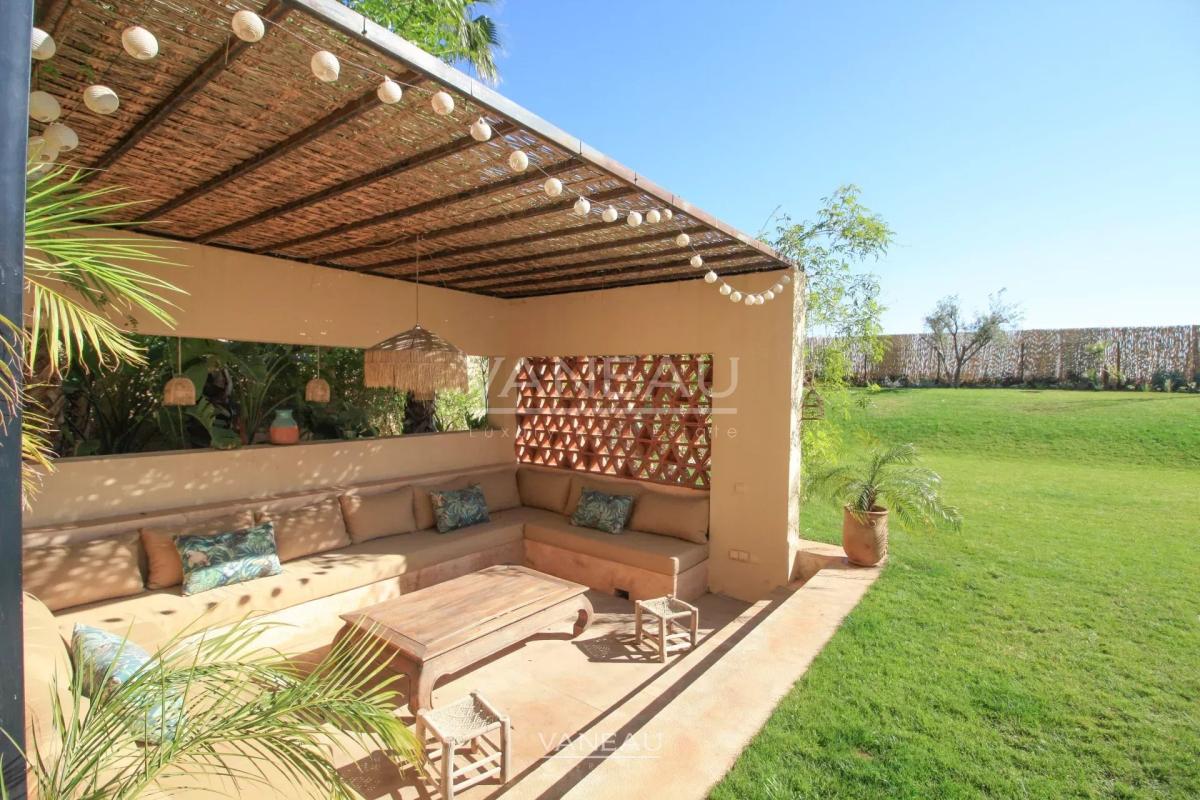 SOMPTUEUSE VILLA EN PREMIÈRE LIGNE DE GOLF À VENDRE