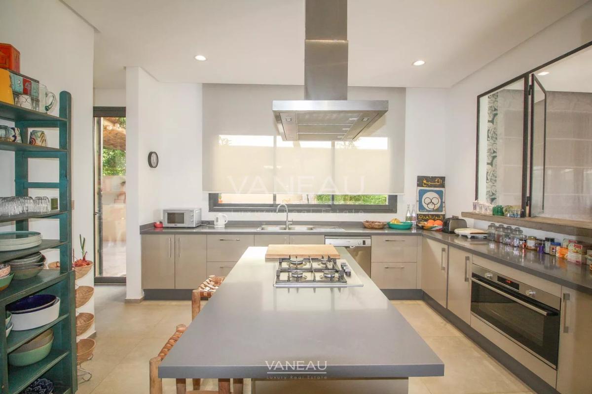 SOMPTUEUSE VILLA EN PREMIÈRE LIGNE DE GOLF À VENDRE
