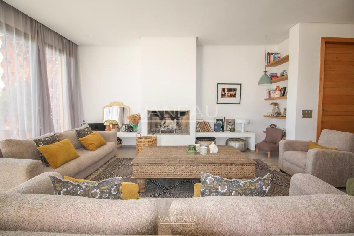 SOMPTUEUSE VILLA EN PREMIÈRE LIGNE DE GOLF À VENDRE