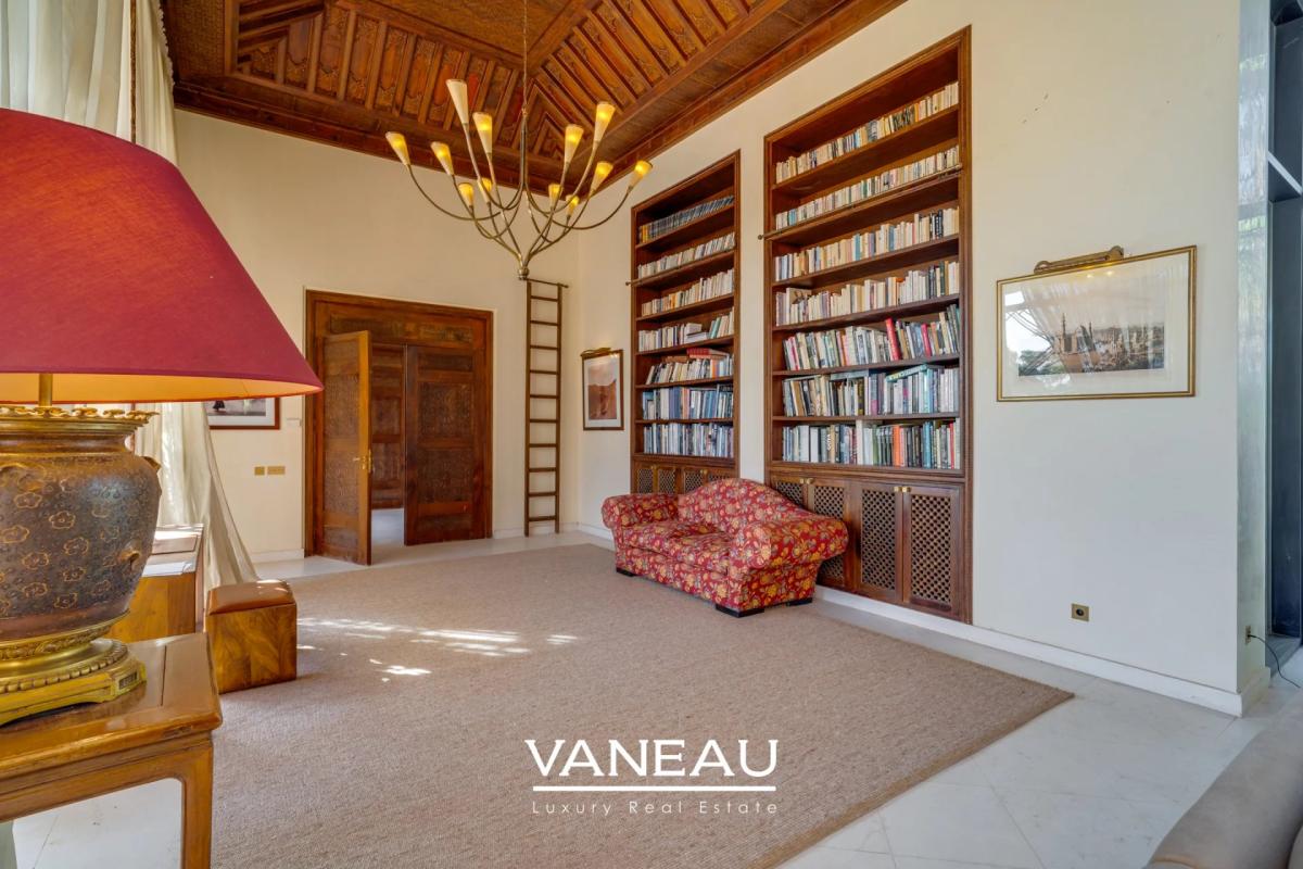 SUPERBE PROPRIÉTÉ À VENDRE AU COEUR D'UN GOLF DE PRÉSTIGE À MARR