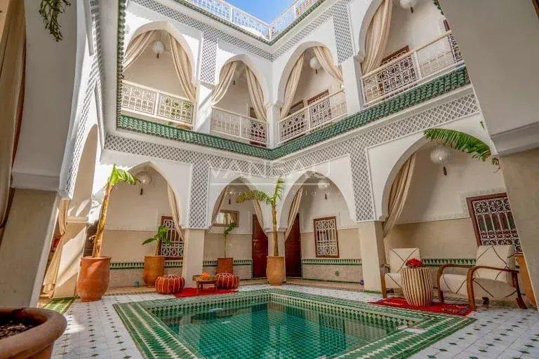Magnifique riad maison d'hote de 10 chambres en médina