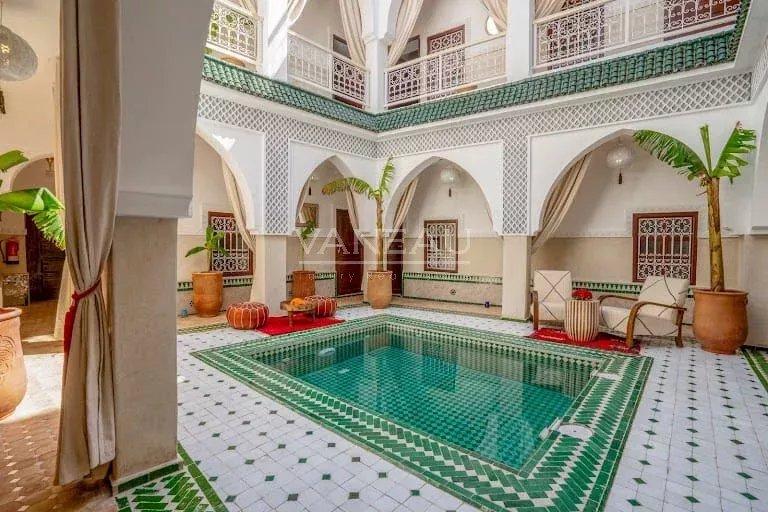 Magnifique riad maison d'hote de 10 chambres en médina
