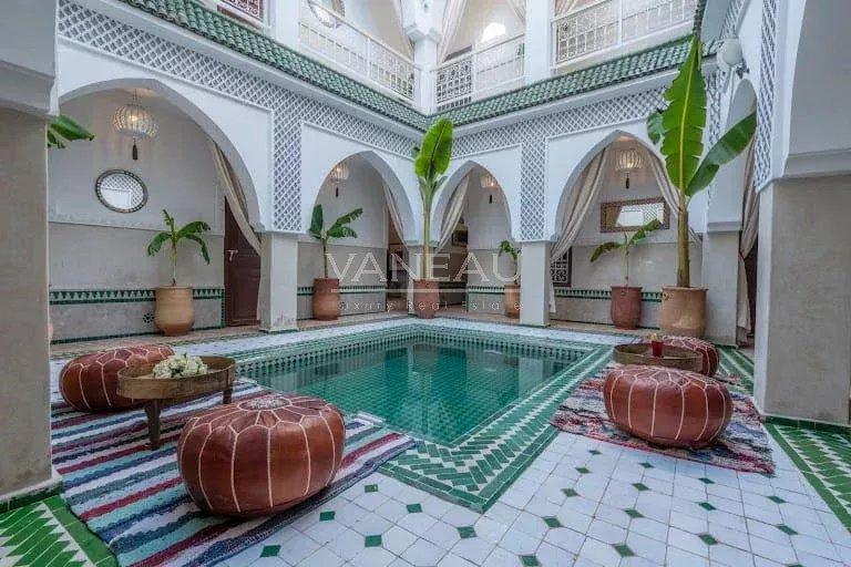 Magnifique riad maison d'hote de 10 chambres en médina