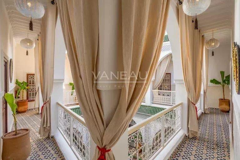 Magnifique riad maison d'hote de 10 chambres en médina