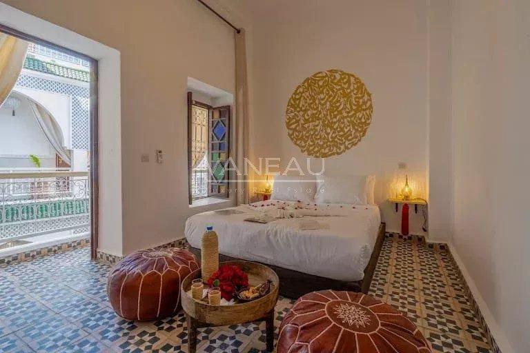 Magnifique riad maison d'hote de 10 chambres en médina
