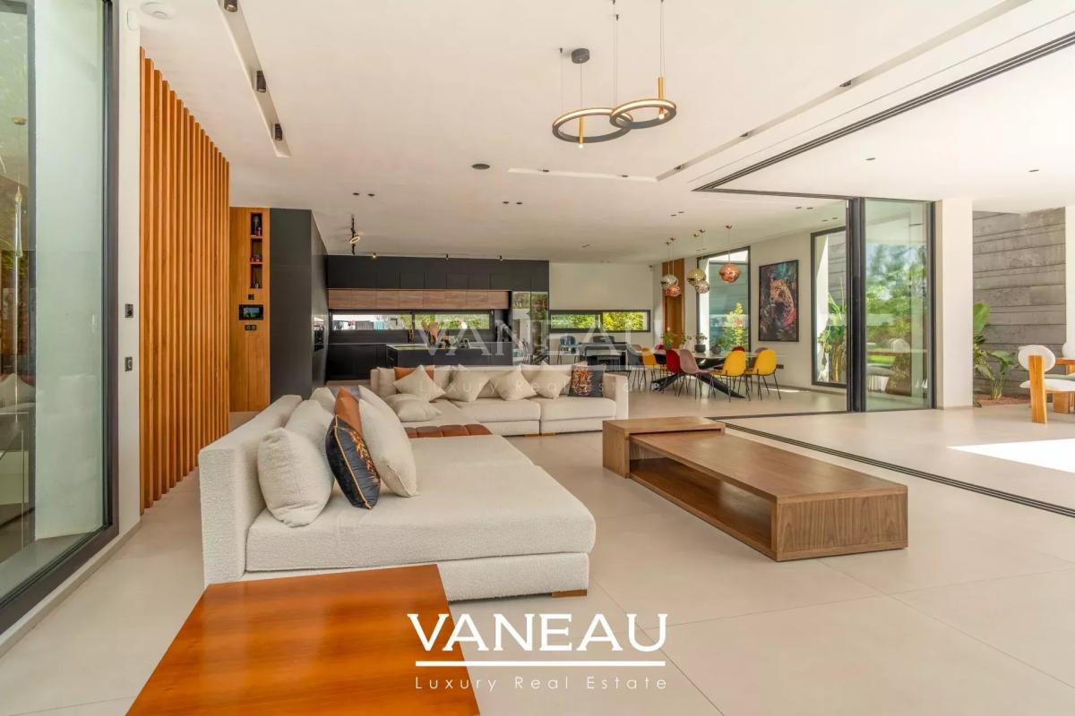 Villa Contemporaine d’Architecte et Domotique Intégrée