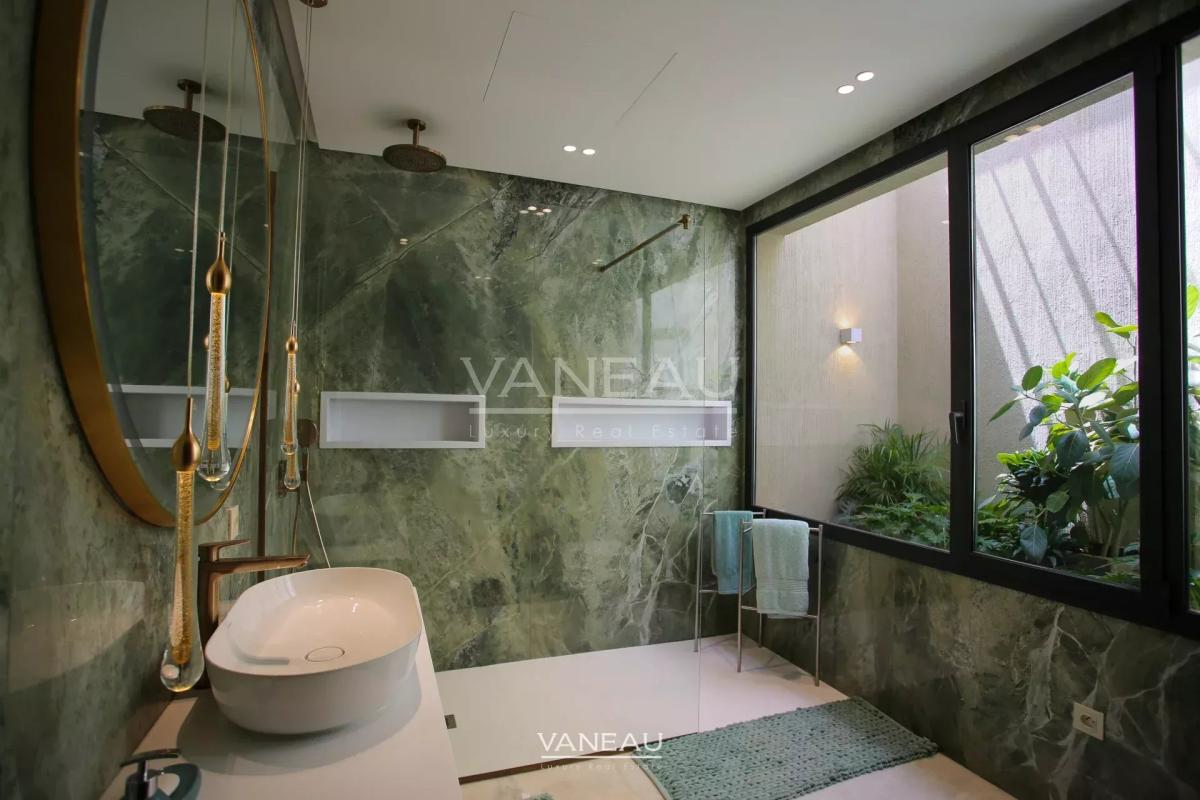 Superbe villa neuve au sein d'un golf reputé