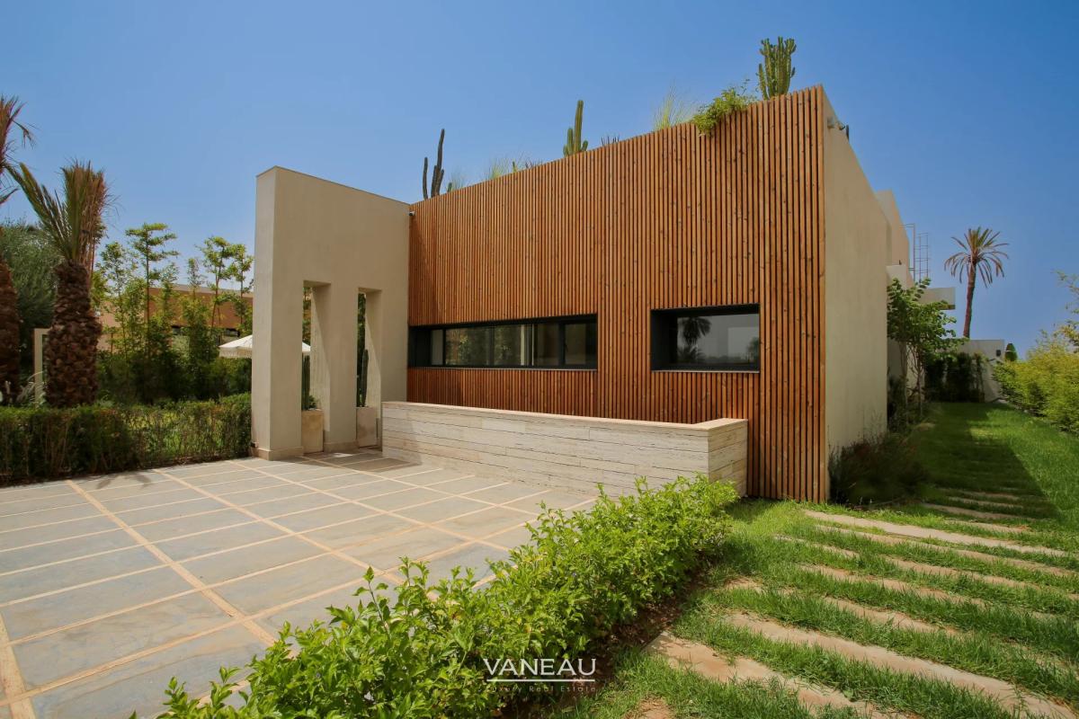 Superbe villa neuve au sein d'un golf reputé