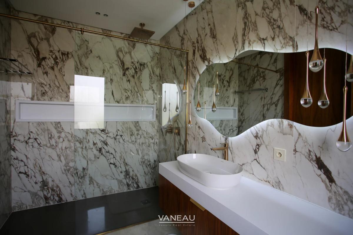 Superbe villa neuve au sein d'un golf reputé
