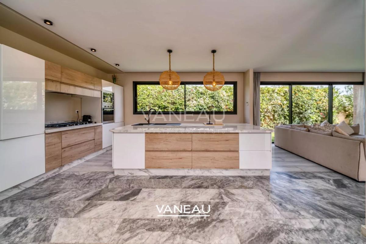 Villa de plain pied 4 suites Terrain 1460m2