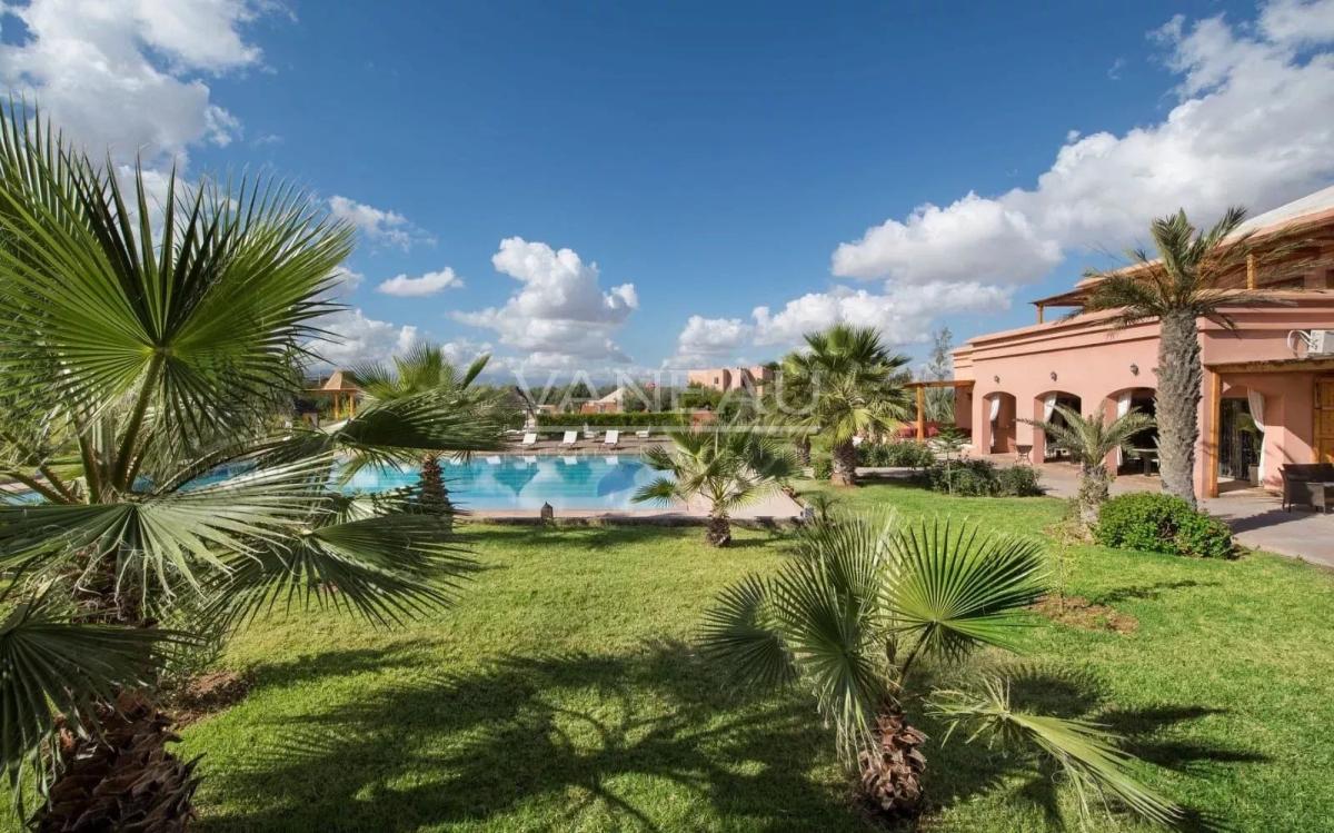 Maison d'hote  sur un hectare de terrain route de l'Ourika