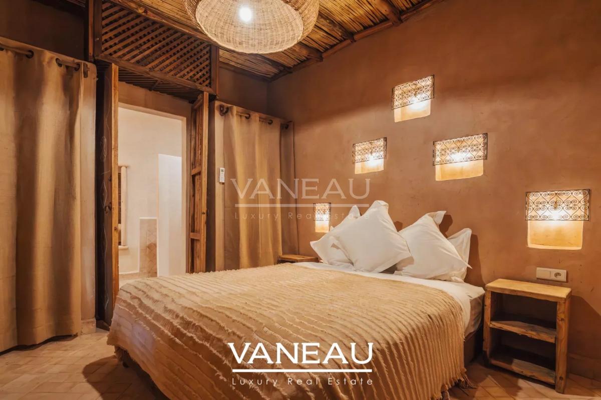 Magnifique Riad rénové avec bassin à la Kasbah
