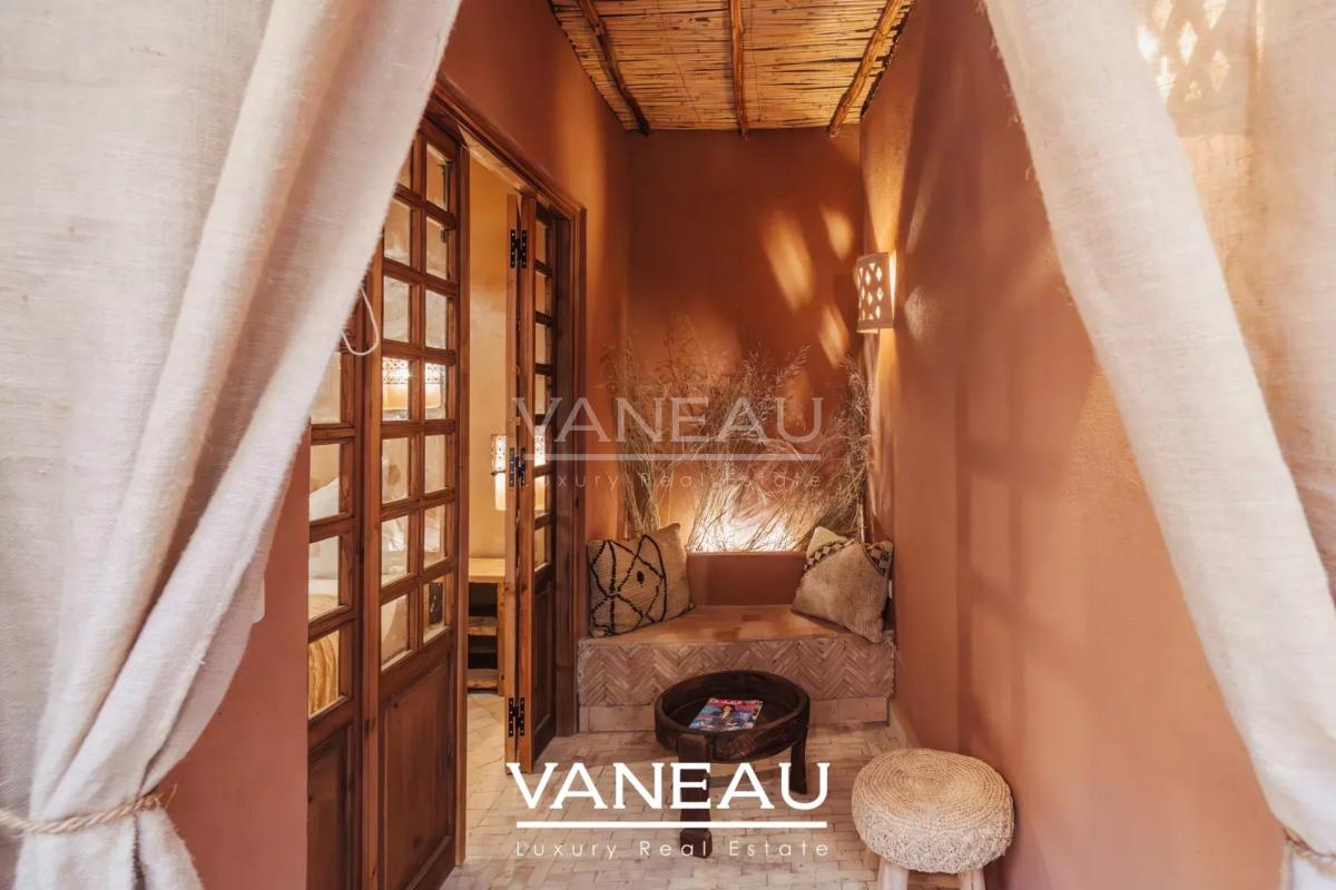Magnifique Riad rénové avec bassin à la Kasbah