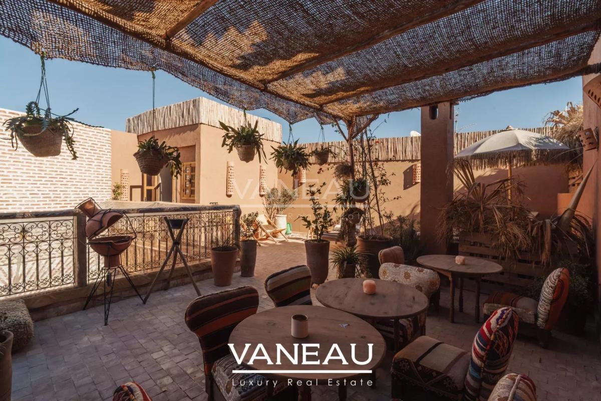 Magnifique Riad rénové avec bassin à la Kasbah