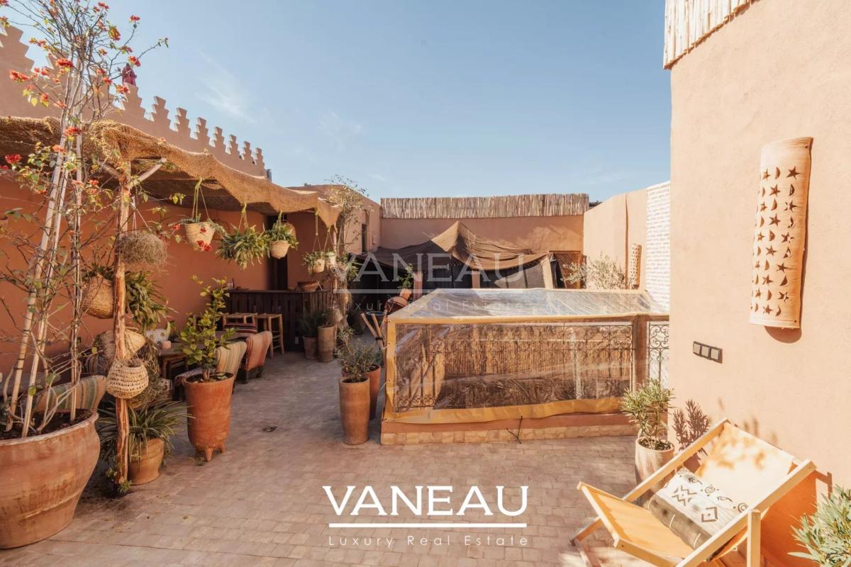 Magnifique Riad rénové avec bassin à la Kasbah