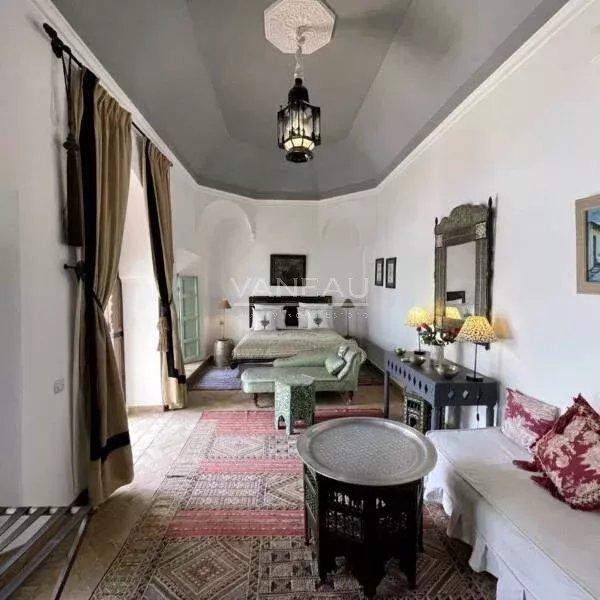 Riad d’exception – Grand patio avec piscine –