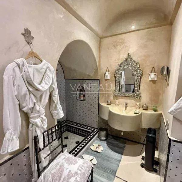 Riad d’exception – Grand patio avec piscine –