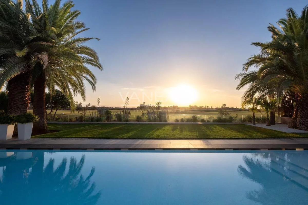 Magnifique villa front de golf