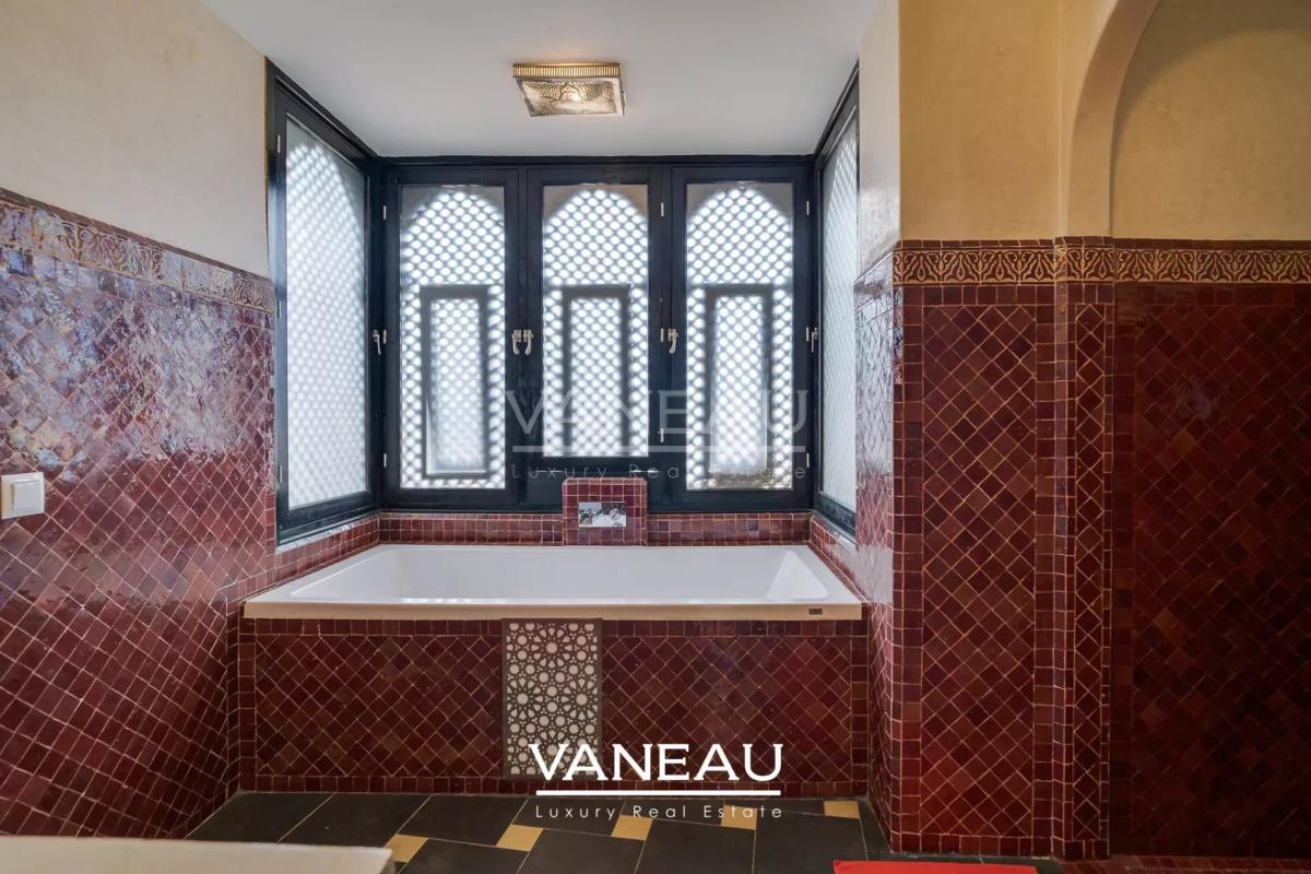 SUPERBE PALAIS MAISON D'HOTE SUR 1 HECTARE