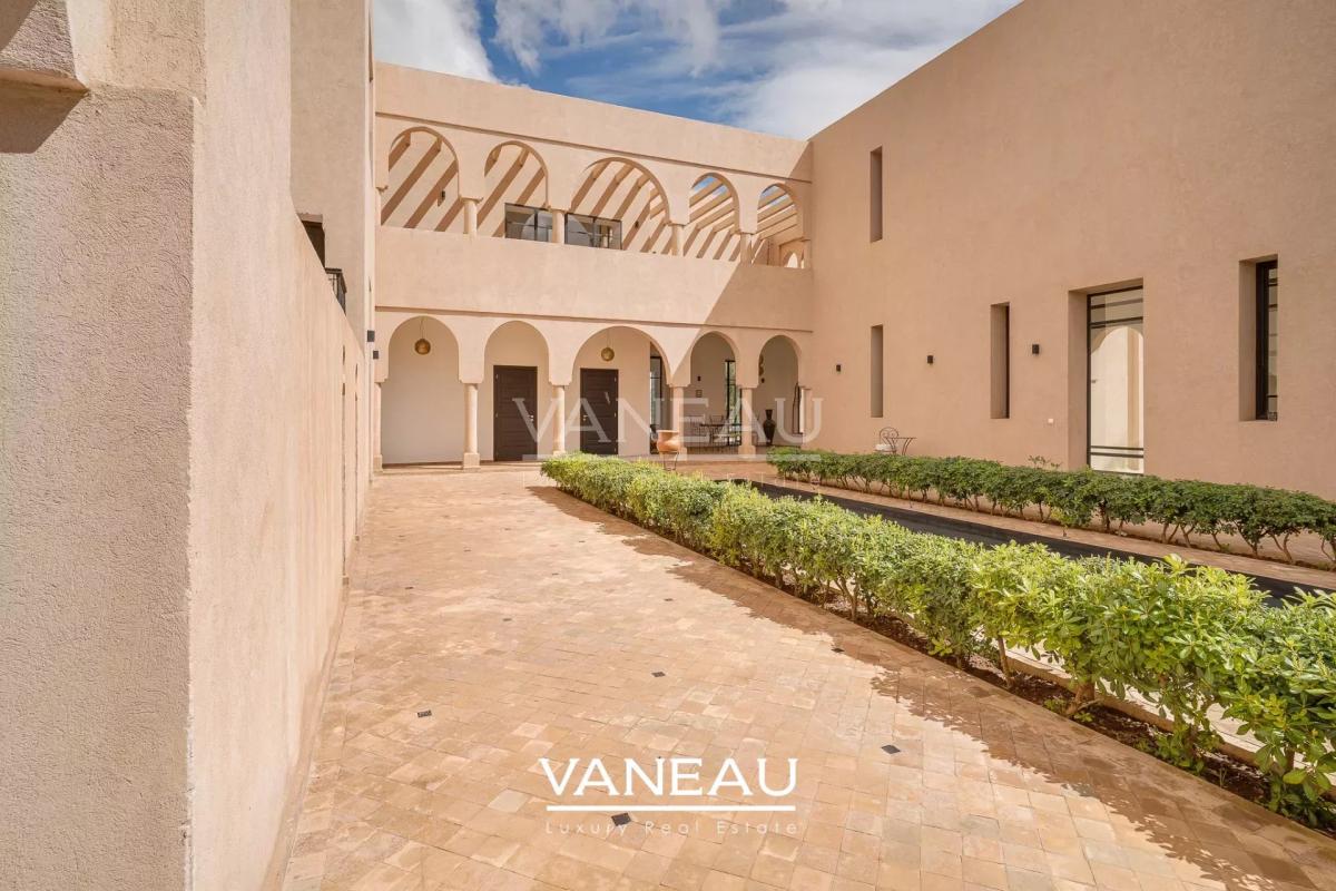 SUPERBE PALAIS MAISON D'HOTE SUR 1 HECTARE