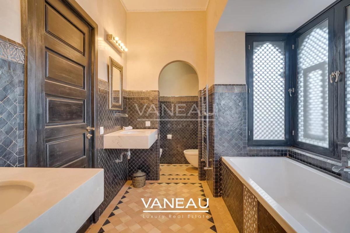 SUPERBE PALAIS MAISON D'HOTE SUR 1 HECTARE
