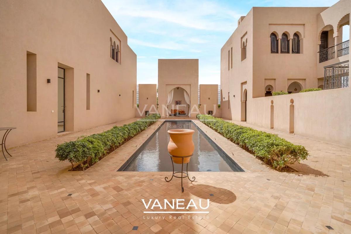 SUPERBE PALAIS MAISON D'HOTE SUR 1 HECTARE
