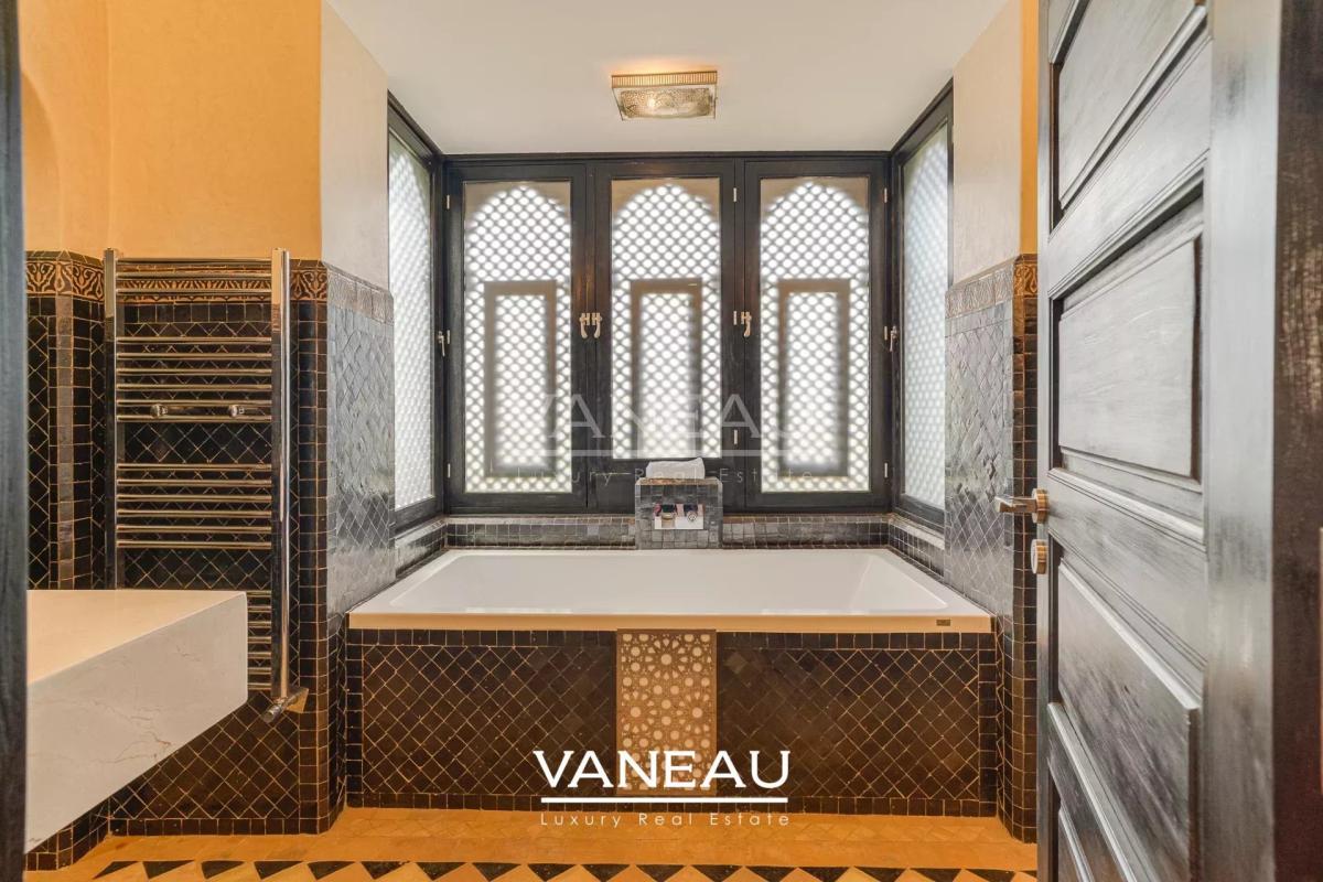SUPERBE PALAIS MAISON D'HOTE SUR 1 HECTARE