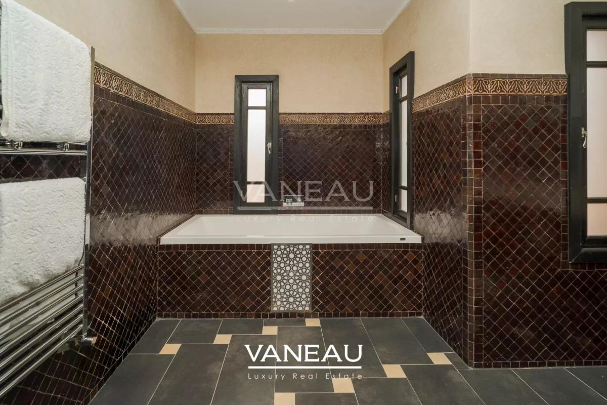 SUPERBE PALAIS MAISON D'HOTE SUR 1 HECTARE