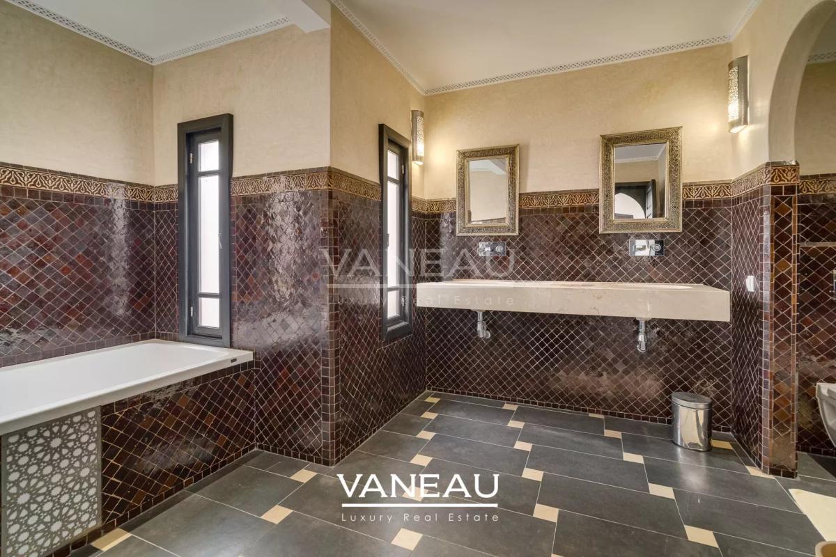 SUPERBE PALAIS MAISON D'HOTE SUR 1 HECTARE