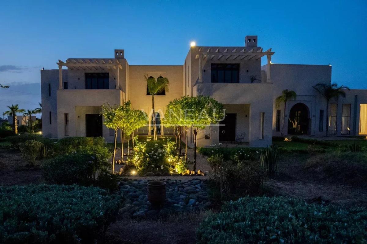 SUPERBE PALAIS MAISON D'HOTE SUR 1 HECTARE