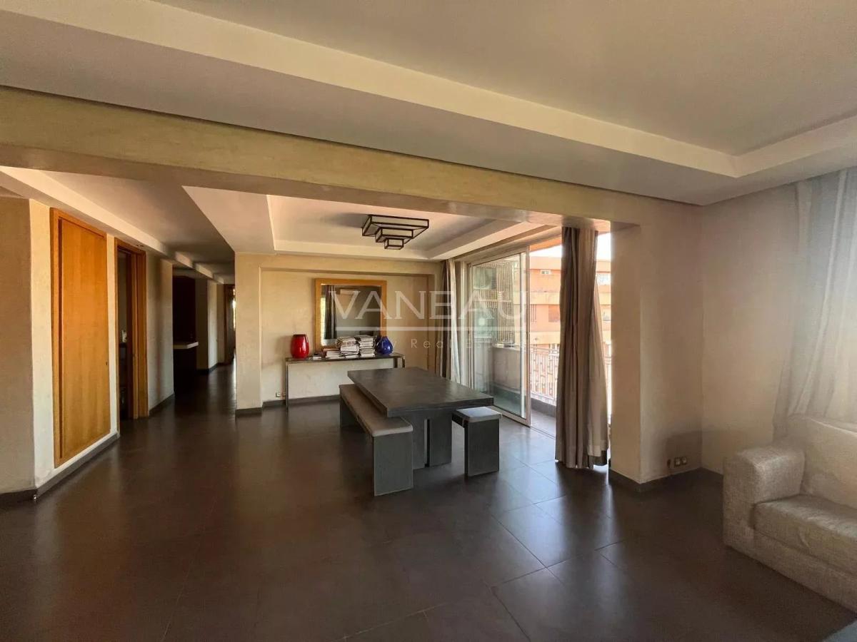 ***Appartement au cœur d'Hivernage***