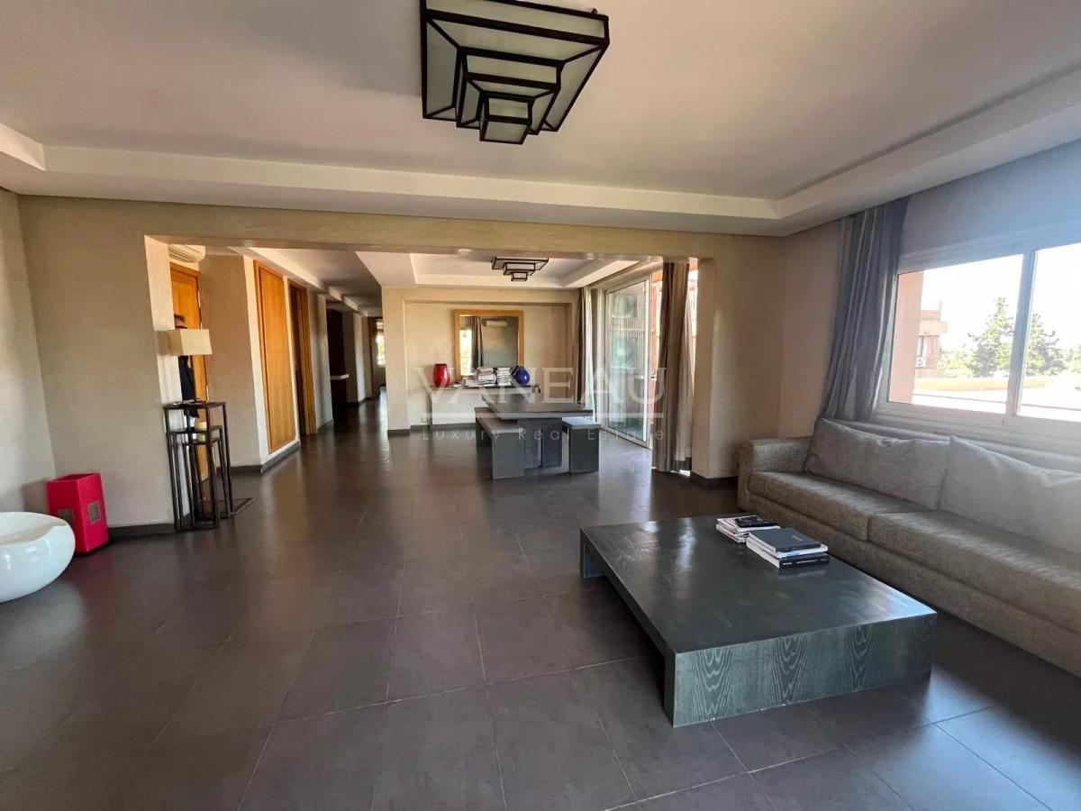 ***Appartement au cœur d'Hivernage***