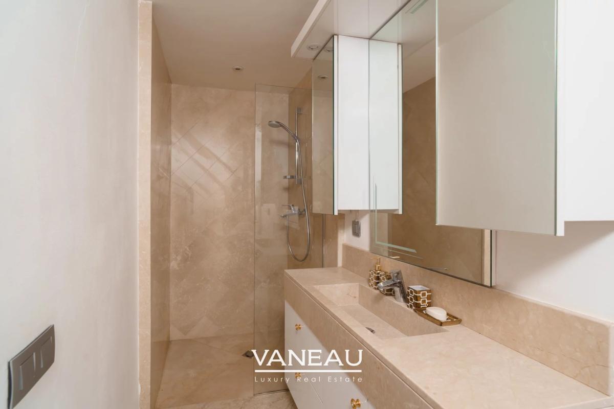 Bel appartement au 5ème étage en plein centre-ville