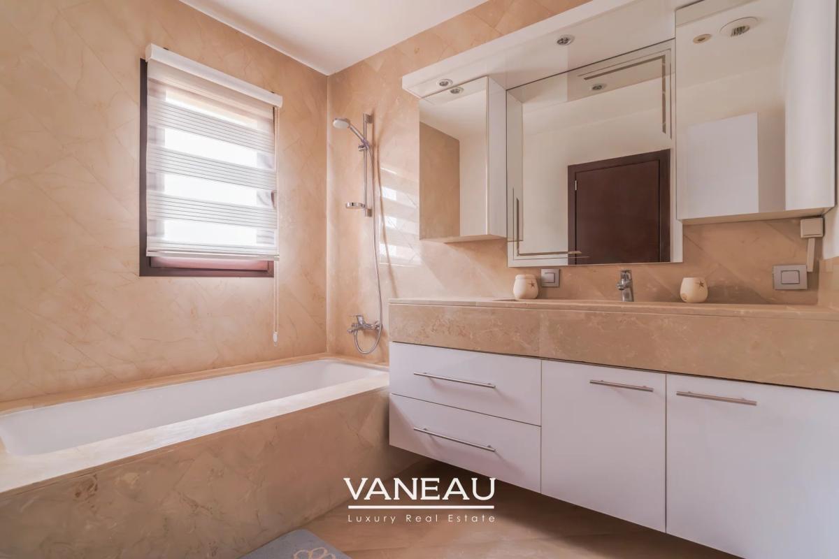 Bel appartement au 5ème étage en plein centre-ville