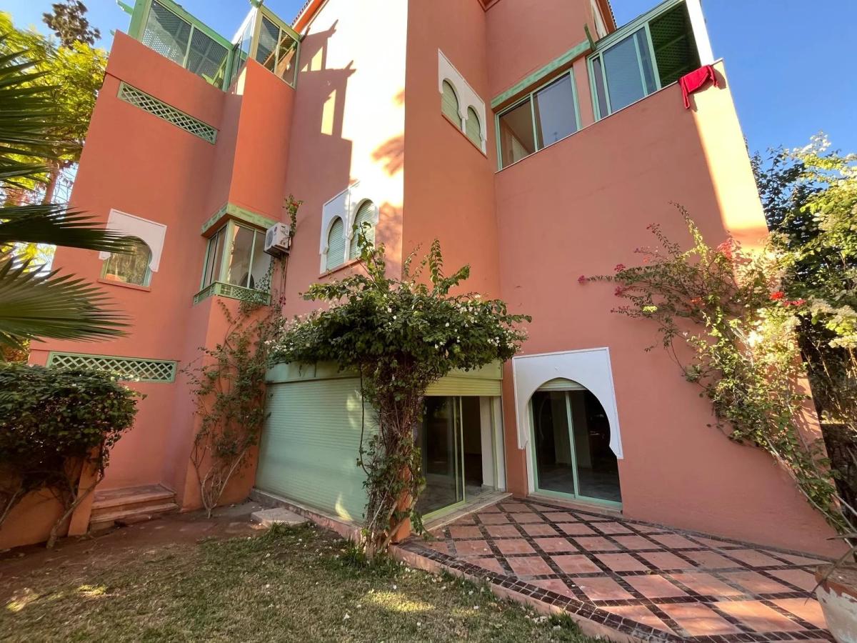 Grand appartement en duplex de trois chambres à la Palmeraie